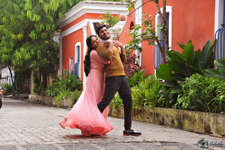 Malli Malli Idi Rani Roju